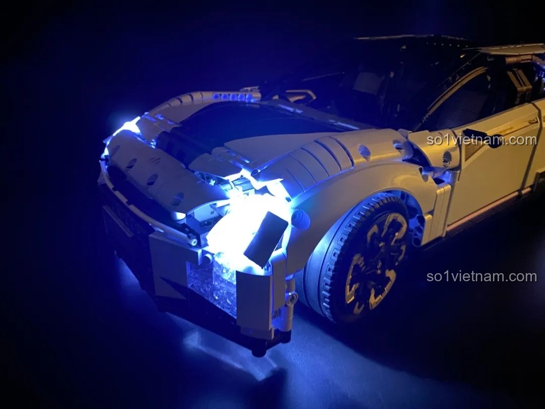 Xe HiPhi Z Pixel Sci-Fi Car Model của Pantasy đã hoàn thiện