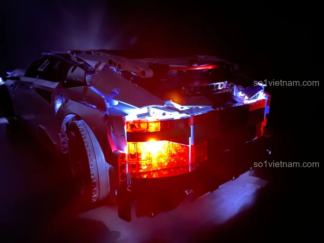 Xe HiPhi Z Pixel Sci-Fi Car Model của Pantasy đã hoàn thiện