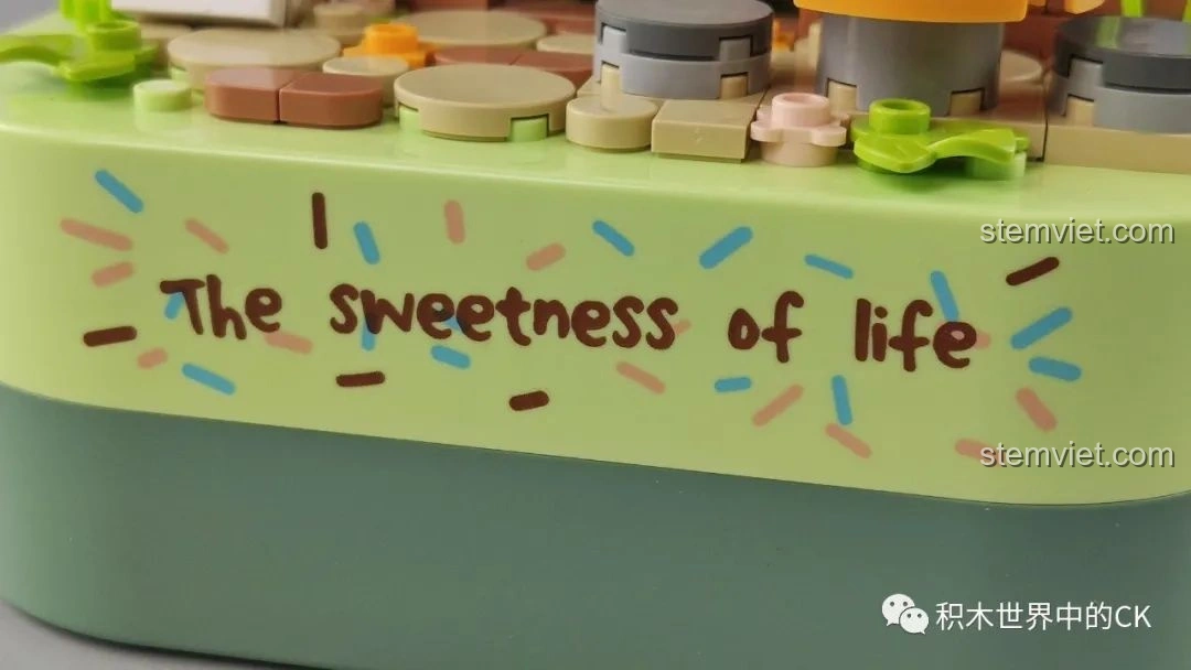 Cận cảnh mô hình hộp nhạc xe kem ngọt ngào JK1605 JAKI, chi tiết trang trí