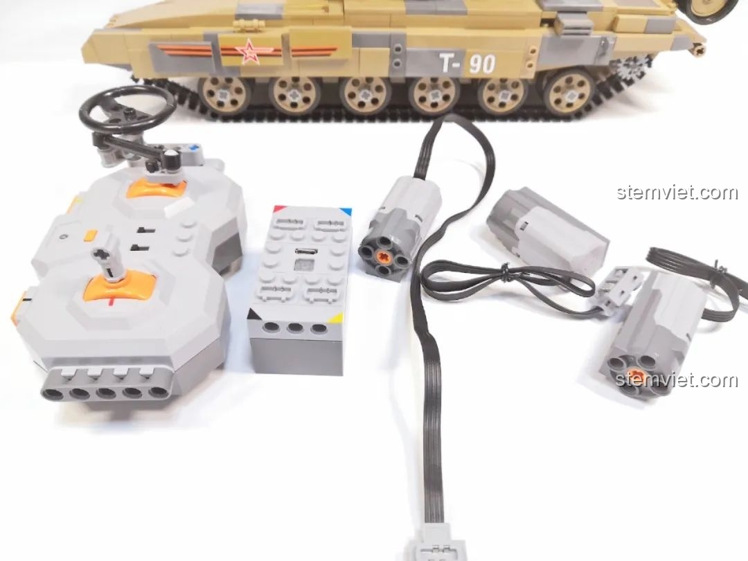 Xe tăng CaDA T-90 Tank phiên bản tĩnh, dùng để trưng bày.