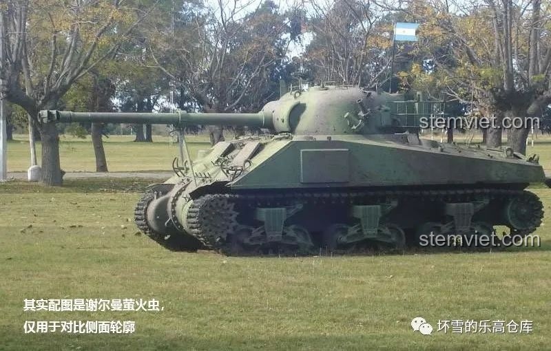 Hình ảnh xe tăng Sherman Firefly thực tế, dùng để so sánh tỷ lệ và thiết kế tổng thể với mô hình lắp ráp. Tham khảo khi đánh giá xe tăng Sherman M4A1.