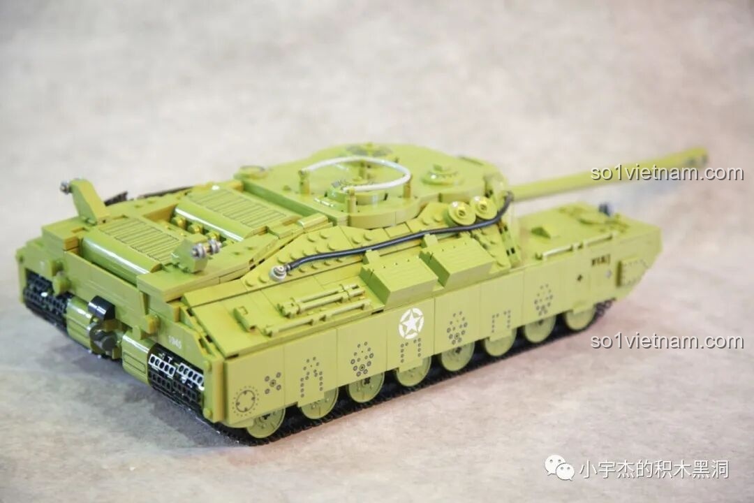 Mô hình xe tăng T28 Panlos Brick 628010 hoàn chỉnh, nhìn từ phía sau.