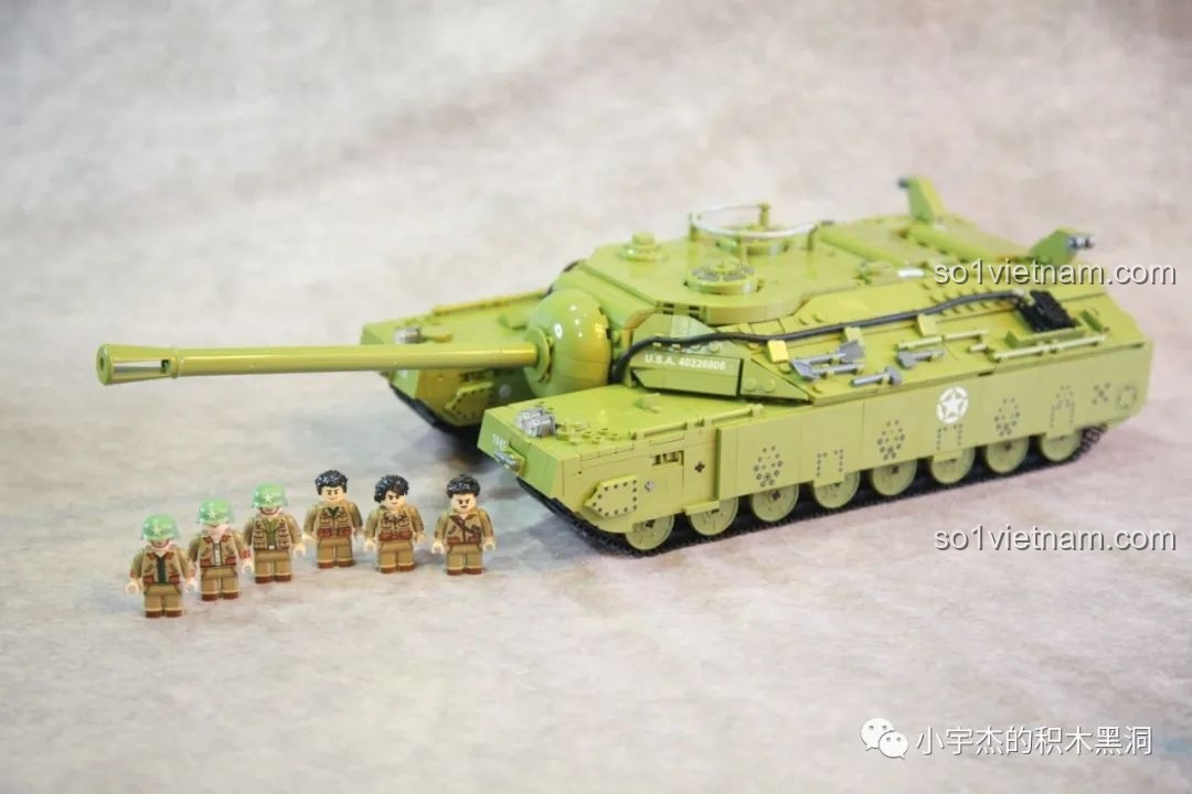 Mô hình xe tăng T28 Panlos Brick 628010 hoàn chỉnh cùng với đội minifigure lính tăng Mỹ.