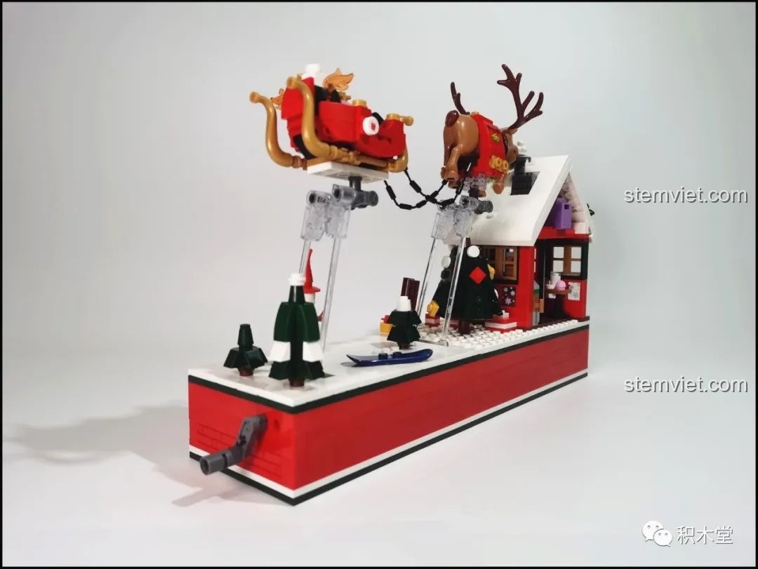 Cận cảnh xe trượt tuyết và tuần lộc bay của bộ Forange FC6003, với các chi tiết dây kéo.