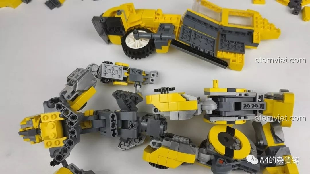 Mô hình xe Volkswagen Beetle hoàn chỉnh từ bộ Panlos Brick 621019 Robot Đại Hoàng Phong, thiết kế nhỏ gọn, màu vàng nổi bật, phù hợp trưng bày.