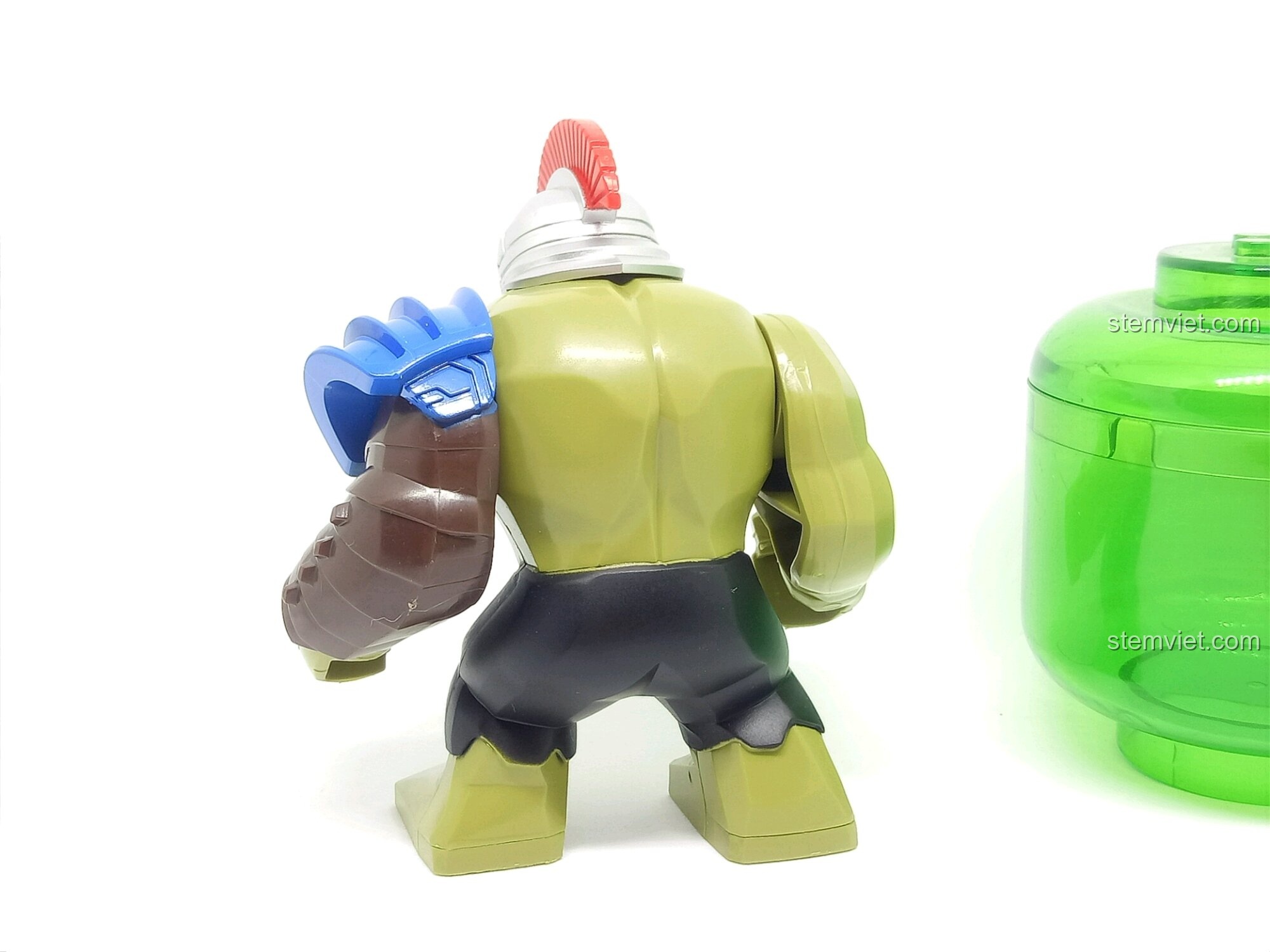 Mặt sau của Hulk Degao. Chi tiết cơ bắp và quần trên đồ chơi lắp ráp.