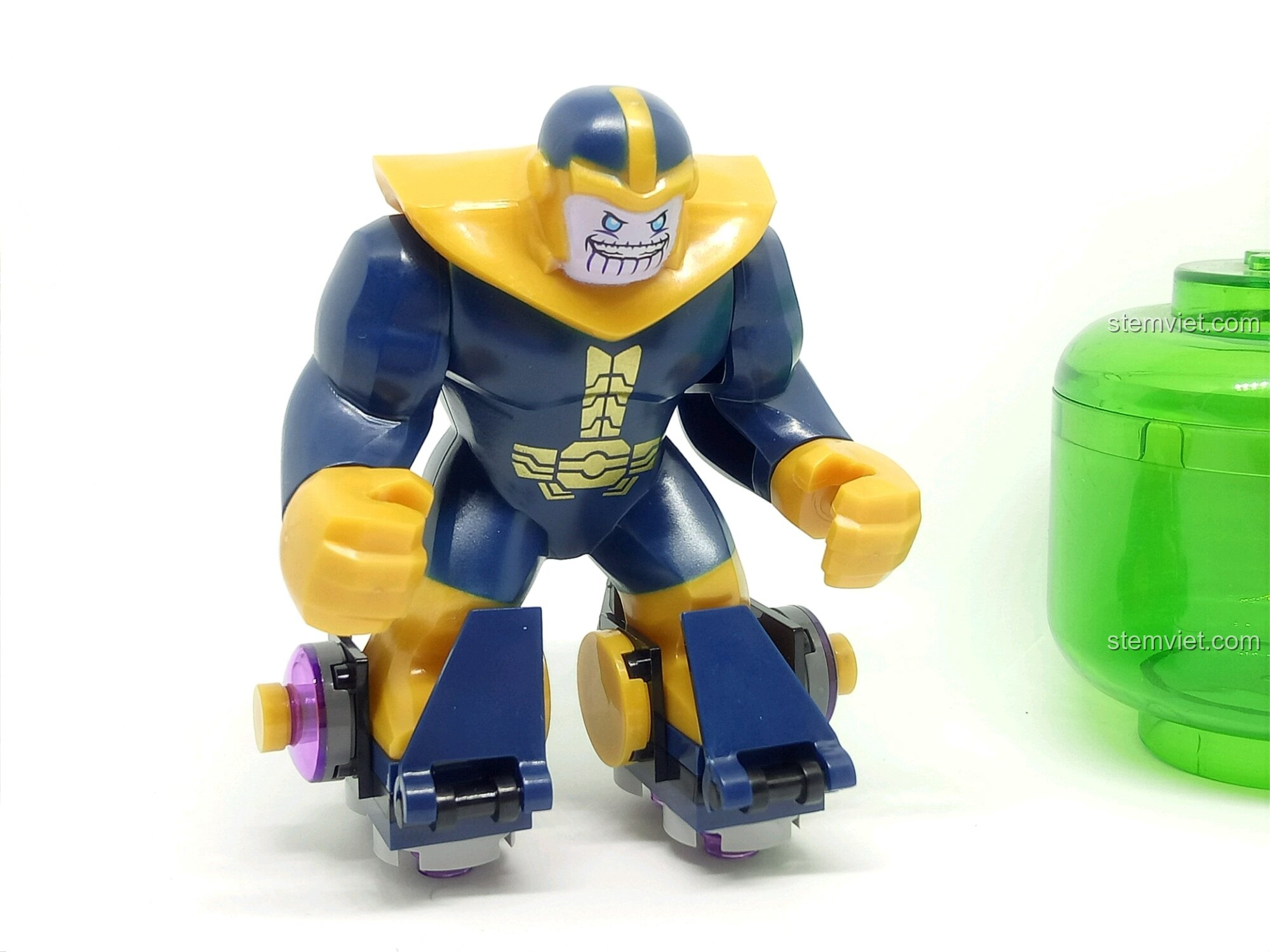 Cận cảnh đế phi thuyền của Thanos Degao. Chi tiết bánh xe đồ chơi lắp ráp.