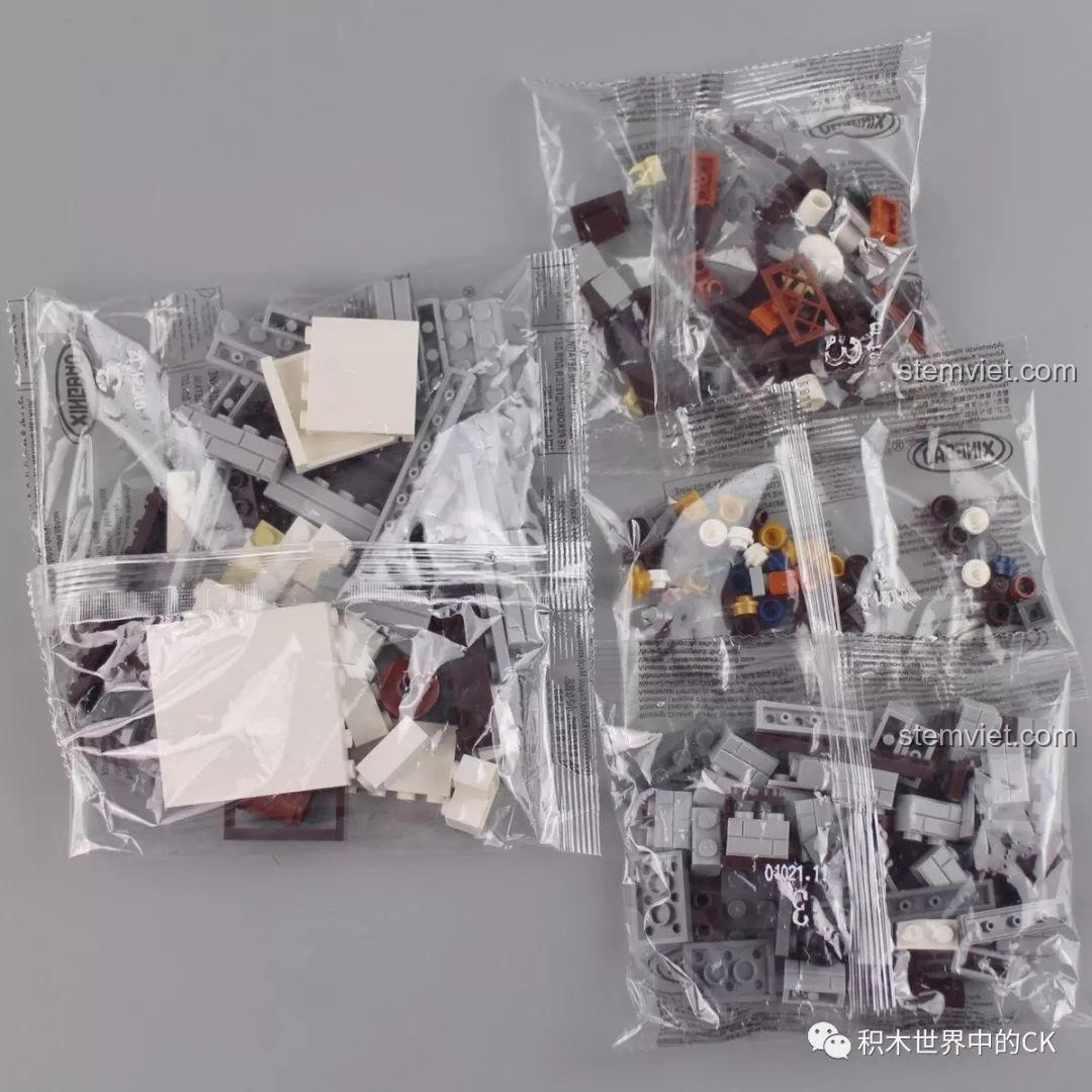 Các túi chi tiết được đánh số 5, chứa các mảnh ghép màu đỏ và nâu cho phần cửa và mặt tiền.