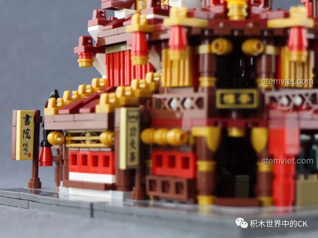 Cảnh nhìn từ trên xuống của set đồ chơi Kiến Trúc Cổ Phong Xingbao XB-01102C, thể hiện bố cục tổng thể của khu phố cổ sau khi lắp ráp.