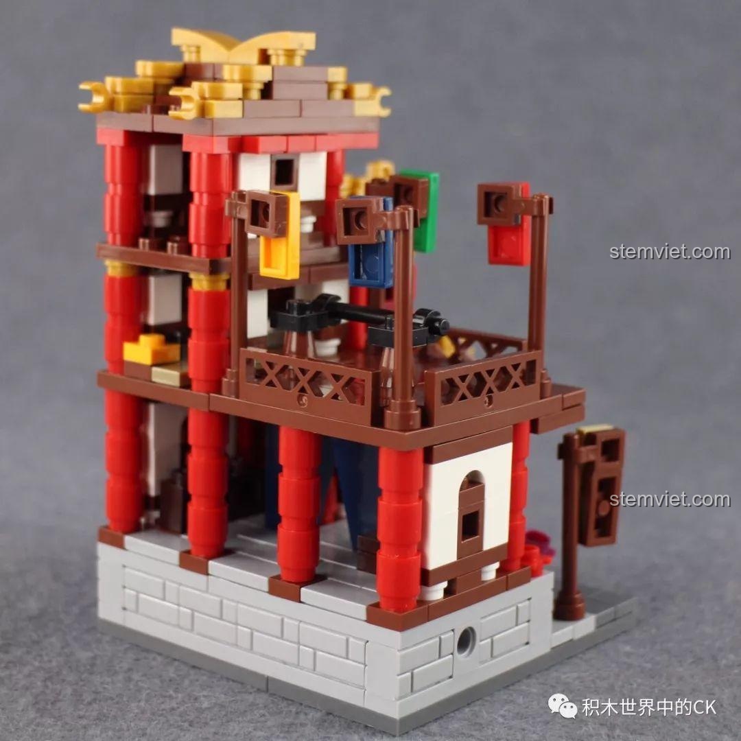 Một góc khác của Tiệm Vải, đồ chơi mô hình Mô Hình Phố Cổ Xingbao XB-01102C, cho thấy các chi tiết trang trí độc đáo.