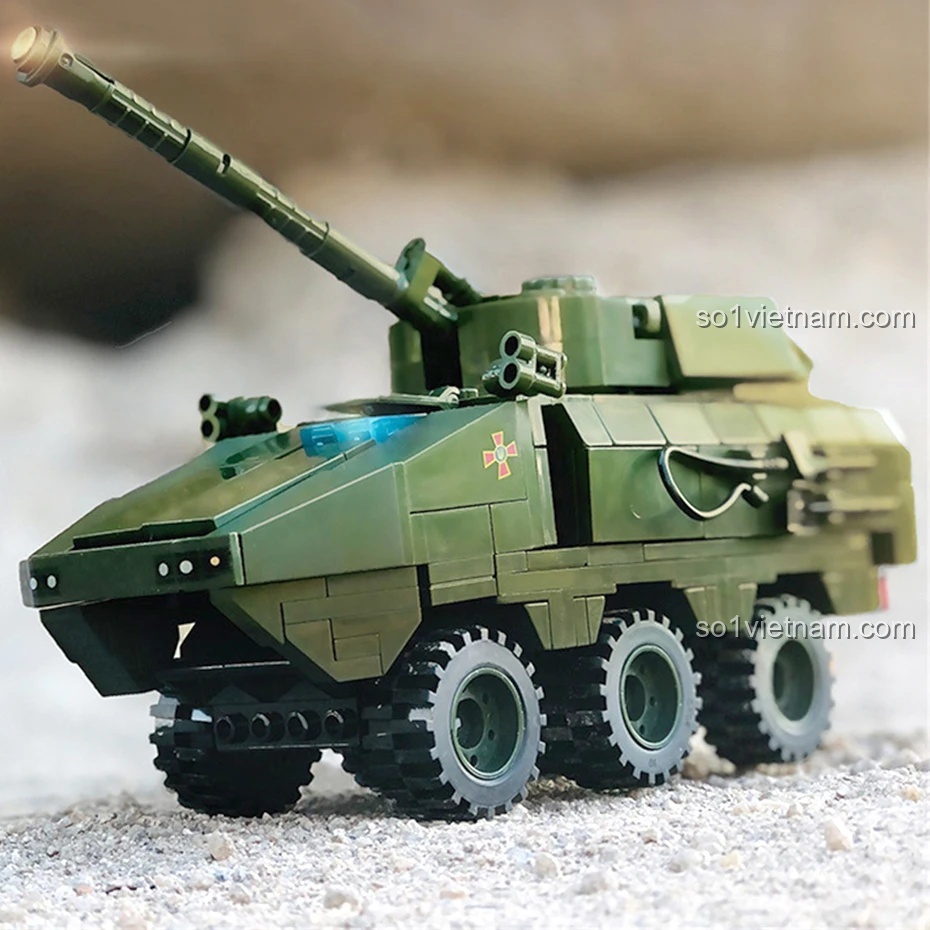 đồ chơi lắp ráp XINGBAO XB-06803 Xe bọc thép quân sự Otaman trên địa hình cát, mô hình quân sự chất lượng cao, phù hợp bé trai 6 tuổi, giá rẻ