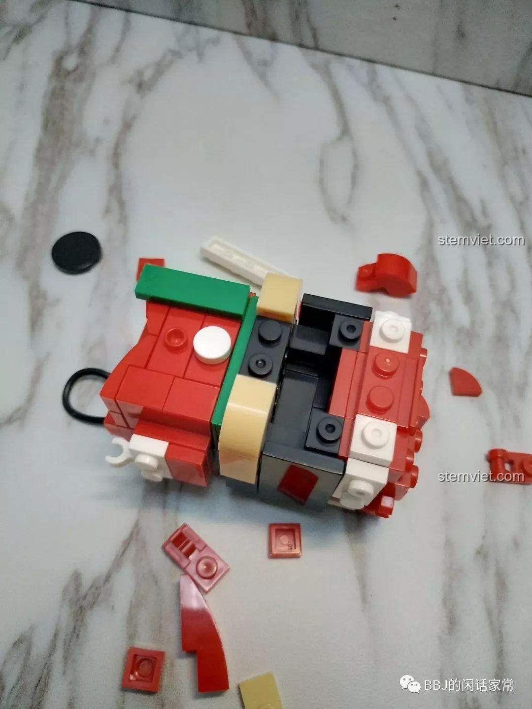 Bộ lắp ghép Chuột Mickey 8914C, đồ chơi mô hình XINH, các khối lắp ghép có độ bám lỏng lẻo, cần kiên nhẫn khi chơi.