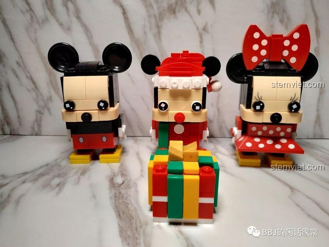 Đồ chơi mô hình Chuột Mickey XINH 8914C, so sánh với mô hình JLB, bộ xếp hình BrickHeadz Giáng Sinh.