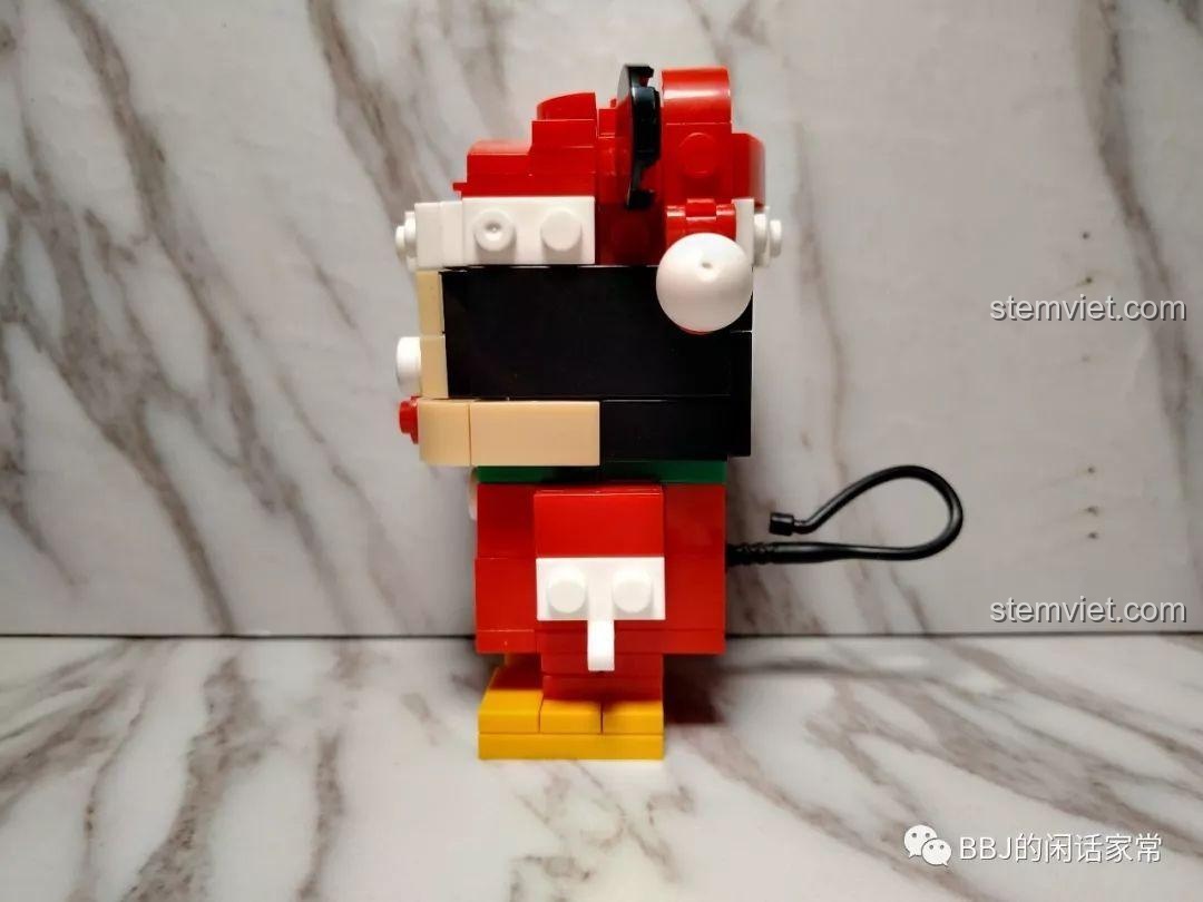 Bộ lắp ghép Chuột Mickey 8914C, đồ chơi mô hình XINH, chi tiết tai và mũ Giáng Sinh.