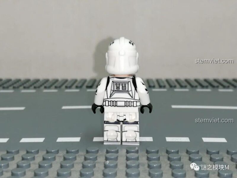 Mặt sau của Minifigure đại úy 501st Legion Rex XINH, chi tiết in ấn sắc nét