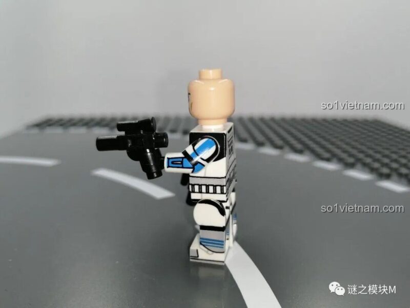 Minifigure ARC Trooper Fives Star Wars XINH X0305 nhìn từ phía sau