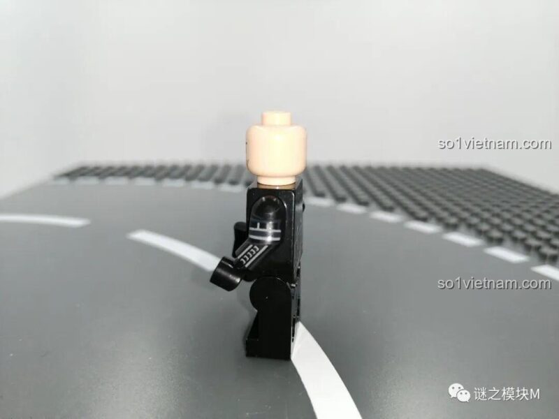 Minifigure Shadow Trooper Star Wars XINH X0305 nhìn từ bên cạnh