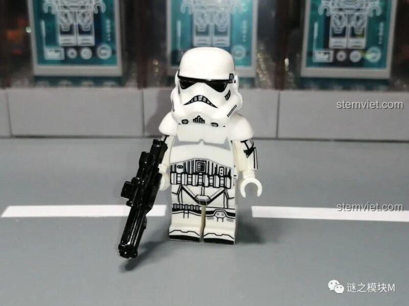Minifigure Imperial Stormtrooper trong bộ lắp ghép Minifigure Star Wars, chi tiết sắc nét, đồ chơi mô hình cho bé trai 6 tuổi.