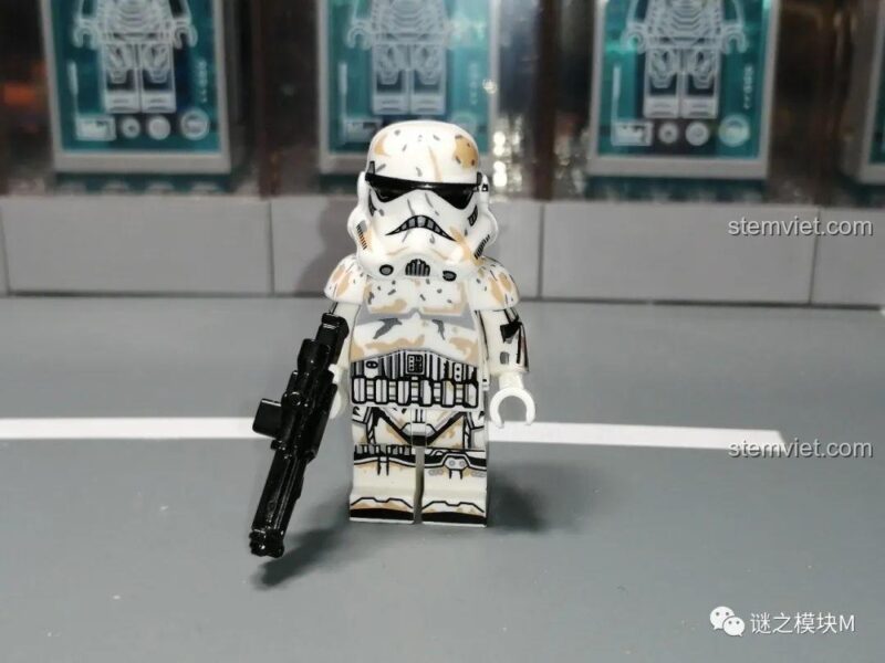 Minifigure Incinerator Stormtrooper từ đồ chơi mô hình Lính Đế Chế Star Wars, chất lượng cao, phù hợp cho bé trai 6 tuổi.
