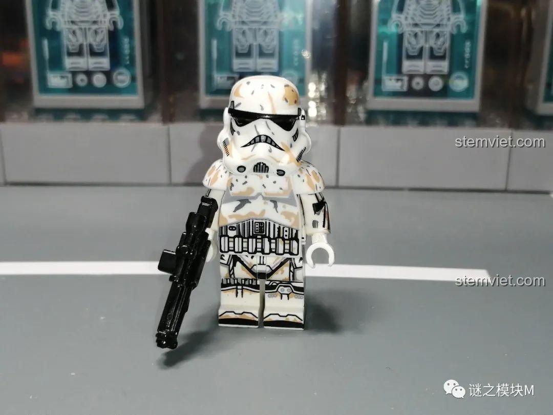 Minifigure Incinerator Stormtrooper từ đồ chơi mô hình Lính Đế Chế Star Wars, chất lượng cao, phù hợp cho bé trai 6 tuổi.