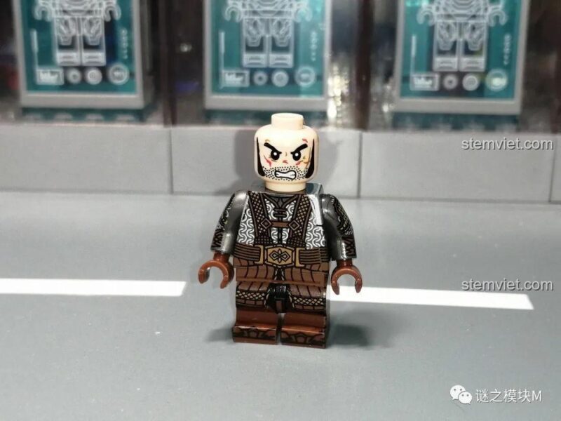 Minifigure chiến binh lùn KORUIT KT1040 cầm búa và khiên, không liên quan đến sản phẩm XINH X0314