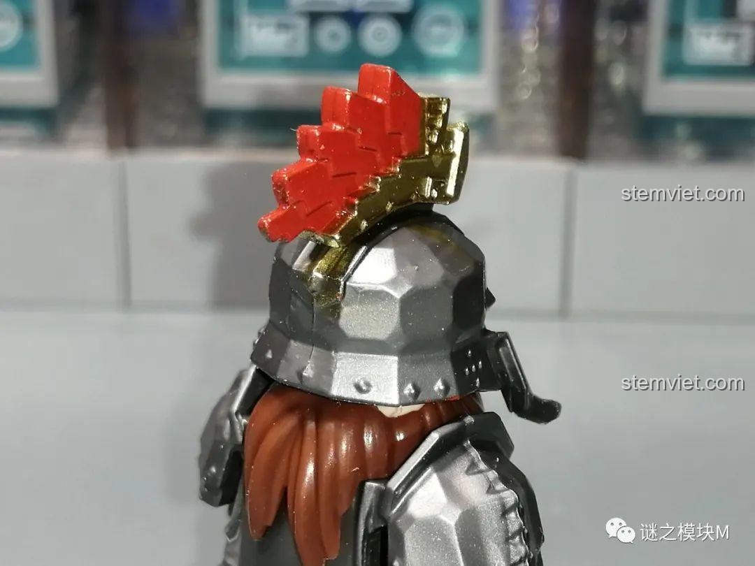 Mũ bảo hiểm của minifigure lính lùn XINH X0314 với chi tiết đỏ, chiến binh dũng mãnh, bộ đồ chơi cho bé trai 8 tuổi