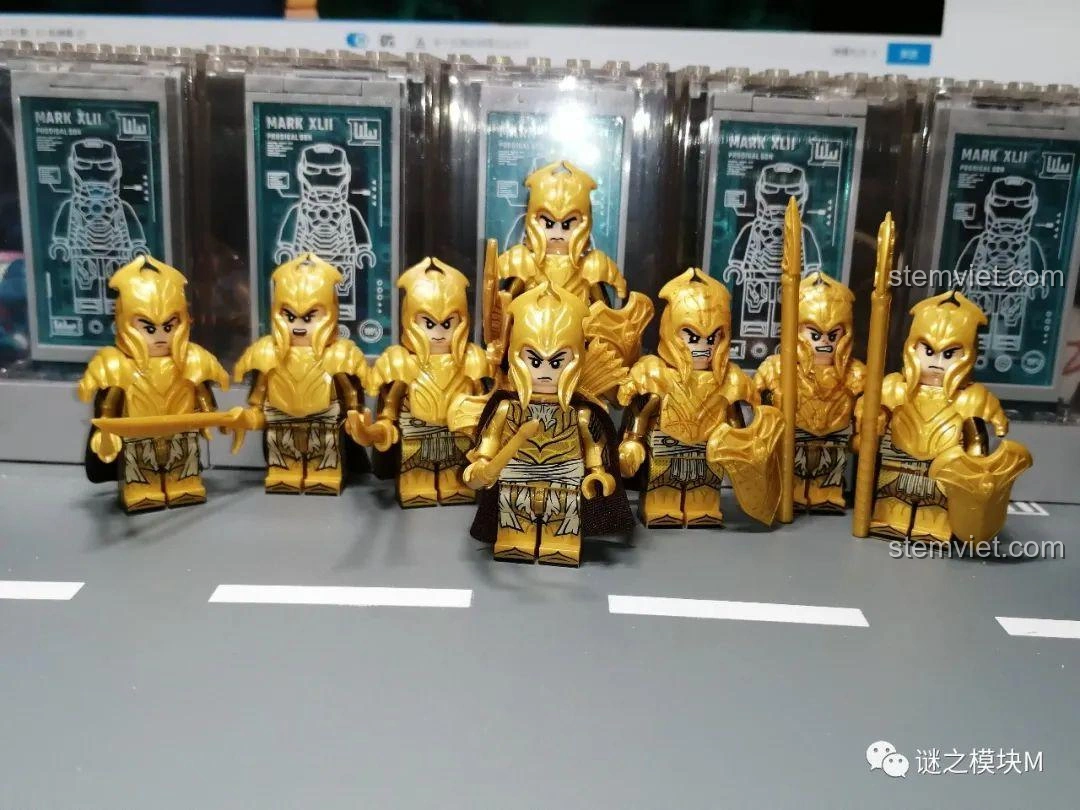 Toàn bộ 8 minifigure Lính Gác Tinh Linh XINH X0315 tập hợp, tạo thành một đội quân hùng mạnh sẵn sàng chiến đấu.