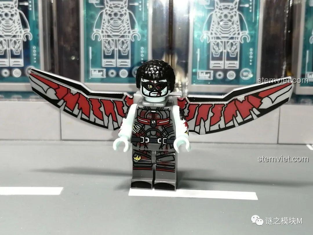 Minifigure Falcon Zombie từ bộ đồ chơi XINH X0325, thiết kế độc đáo, chất lượng cao, phù hợp bé trai 8 tuổi.