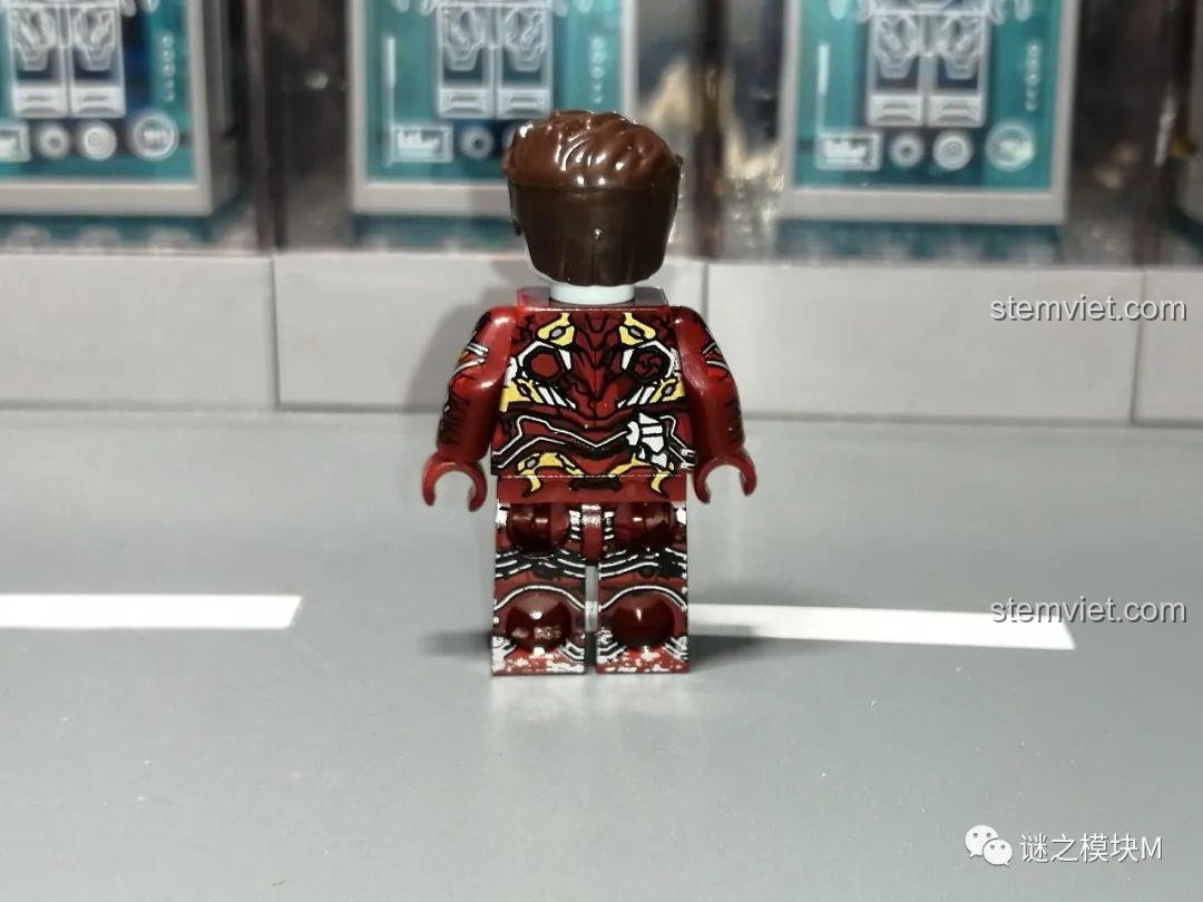 Minifigure Scarlet Witch Zombie với phụ kiện ma thuật từ bộ đồ chơi XINH X0325, tạo hình ấn tượng, chất lượng cao.