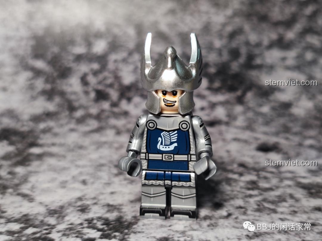 Minifigure XP 392 Kiếm thủ vệ với kiếm và khiên.