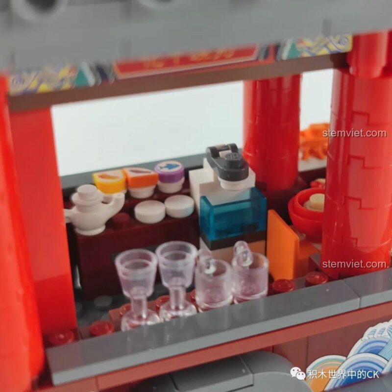 Chi tiết quầy hàng và đồ ăn của bộ lắp ghép Zhe Gao 01004 Xe Bán Cháo Thuyền Quảng Đông, đồ chơi xây dựng 1198 mảnh