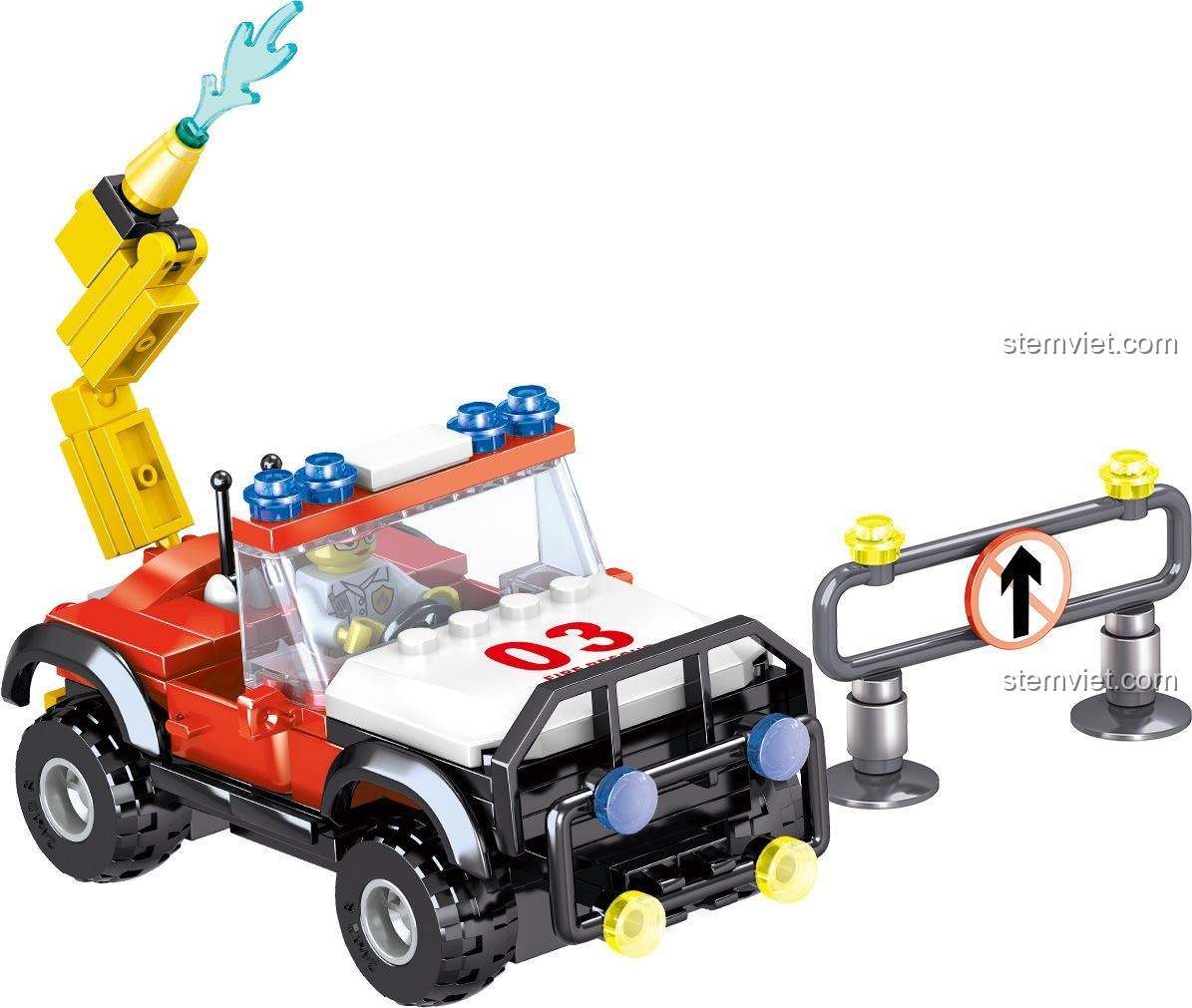 Xe cứu hỏa thứ hai với cần cẩu, thuộc bộ khối lắp ghép cửa hàng cà phê bị cháy Zhe Gao QL0217, đồ chơi giáo dục cho bé trai 6 tuổi.