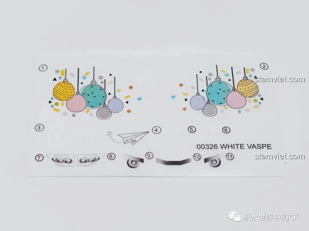 Tấm decal trang trí với họa tiết quả cầu và máy bay giấy cho bộ đồ chơi xếp hình Xe máy Vespa Zhegao 00326, tăng thêm vẻ đáng yêu.