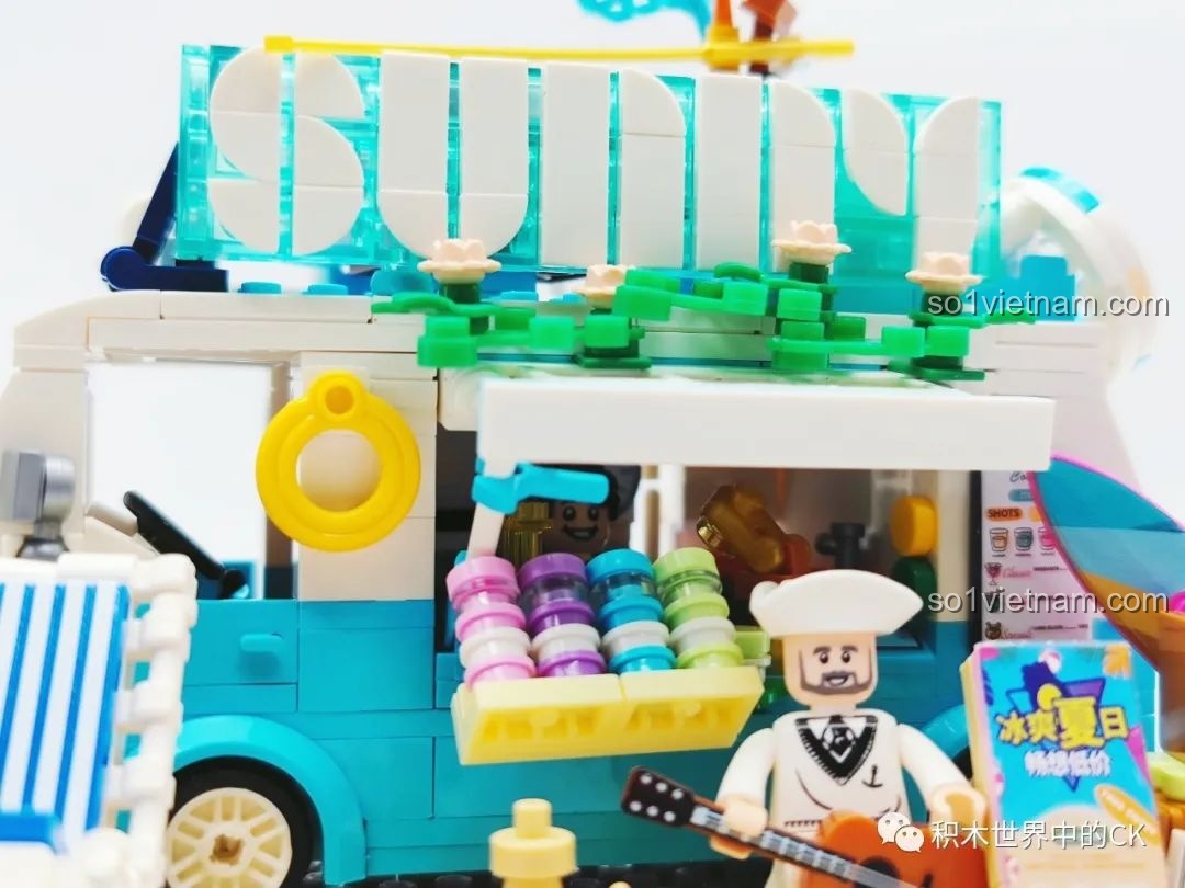 Chi tiết xe kem ZHEGAO 00415, tấm pin mặt trời và radio