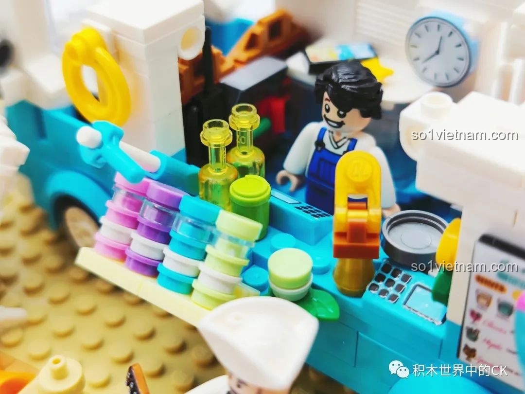 Chi tiết xe kem ZHEGAO 00415, bên trong xe