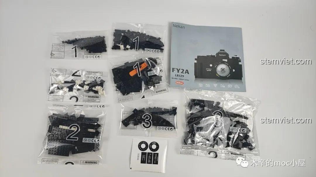 Nội dung bên trong hộp đồ chơi lắp ráp Máy ảnh đồ chơi Zhegao 00844, 627 mảnh ghép, phù hợp bé gái 6 tuổi, giá hời.