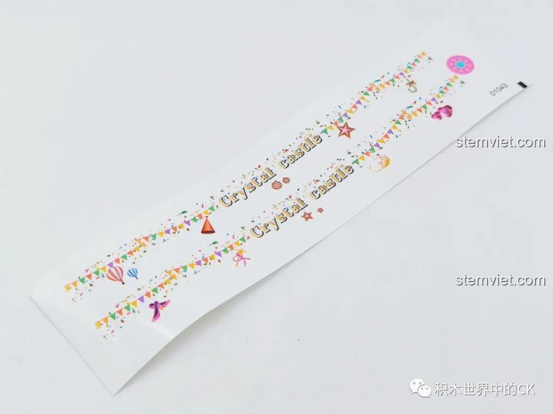 Tấm decal trang trí cho bộ lắp ráp ZHEGAO 01043 Lâu đài Pha Lê, thêm phần sinh động và cá tính cho mô hình.