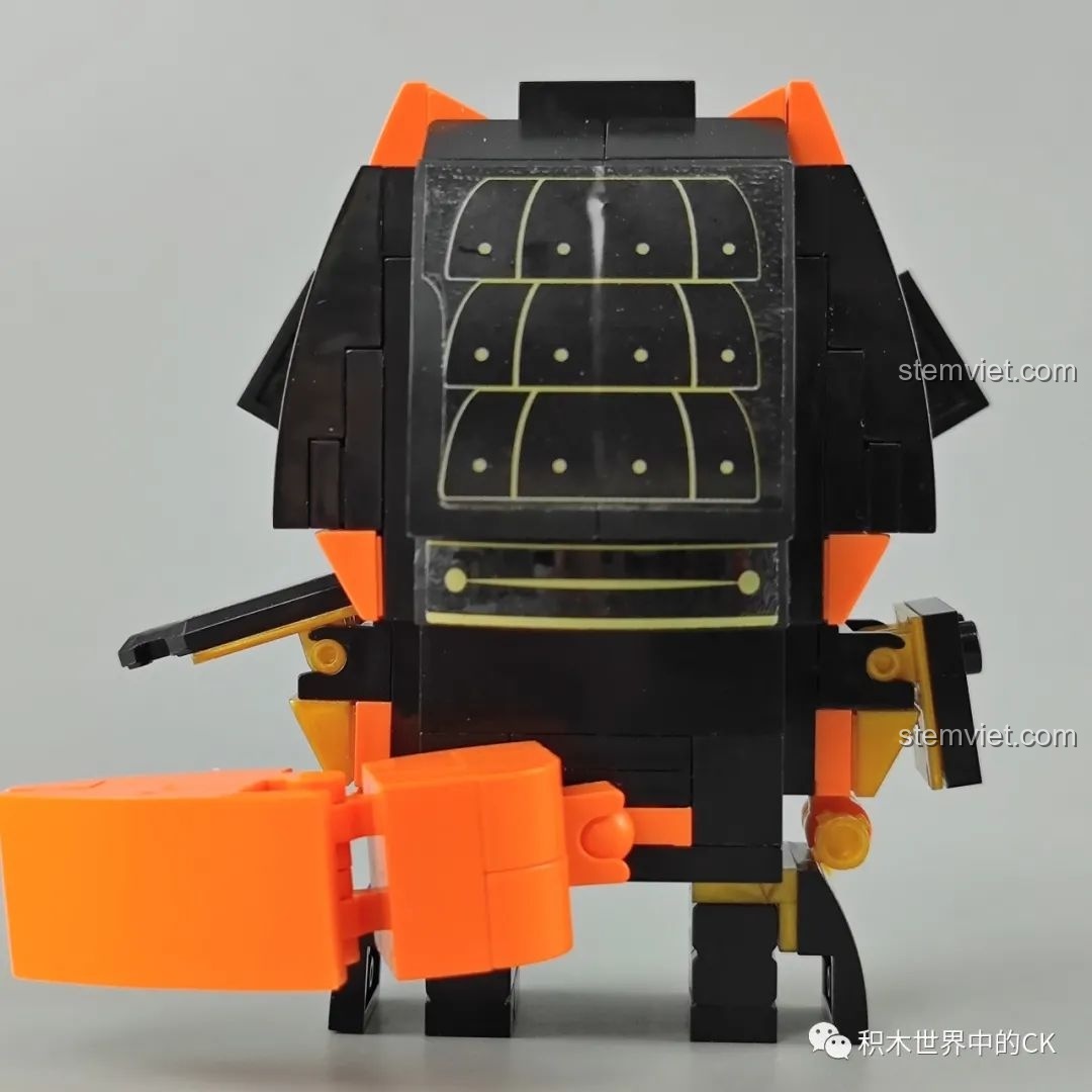 Mô hình Cáo Hanbei từ bộ lắp ráp Zhegao CW2001A Mô hình Samurai Thú Cưng, chụp từ phía sau.