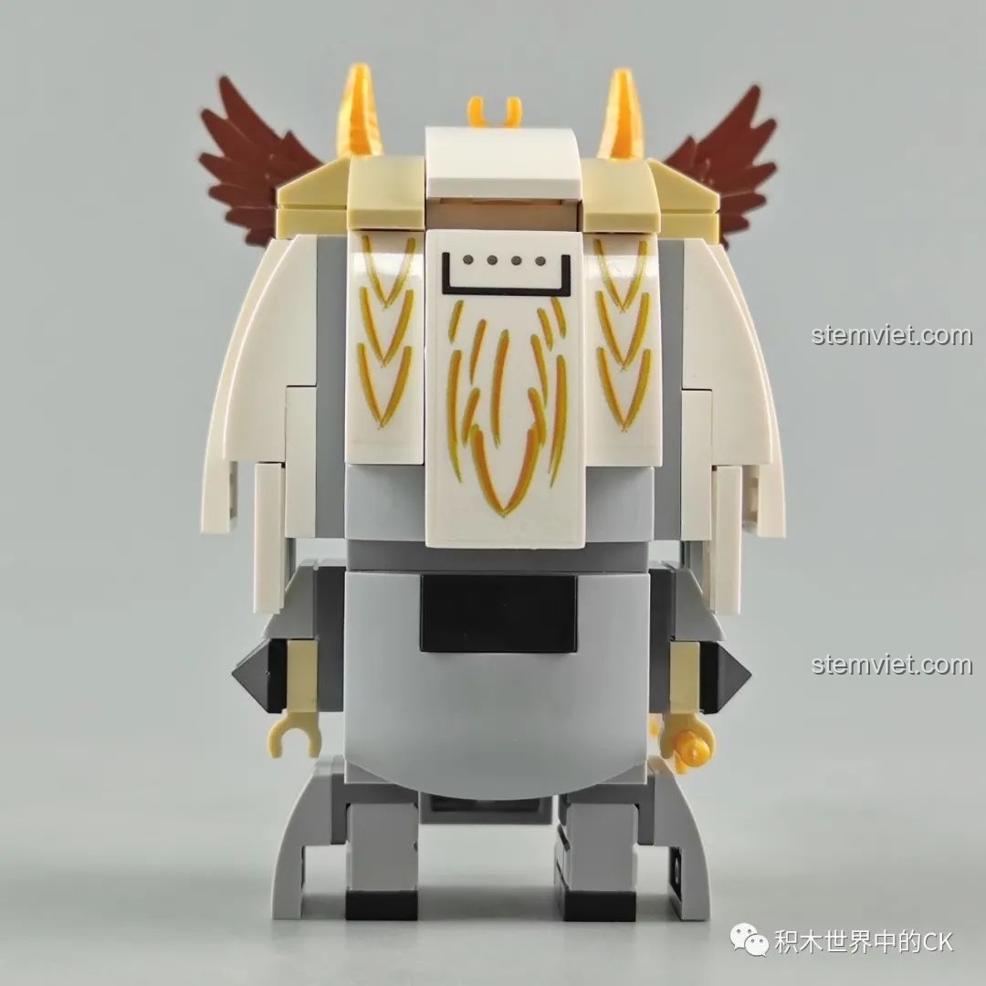 Các mảnh ghép, sách hướng dẫn và tờ sticker của mô hình Thỏ Hồng Samurai trong bộ Zhegao CW2001A.