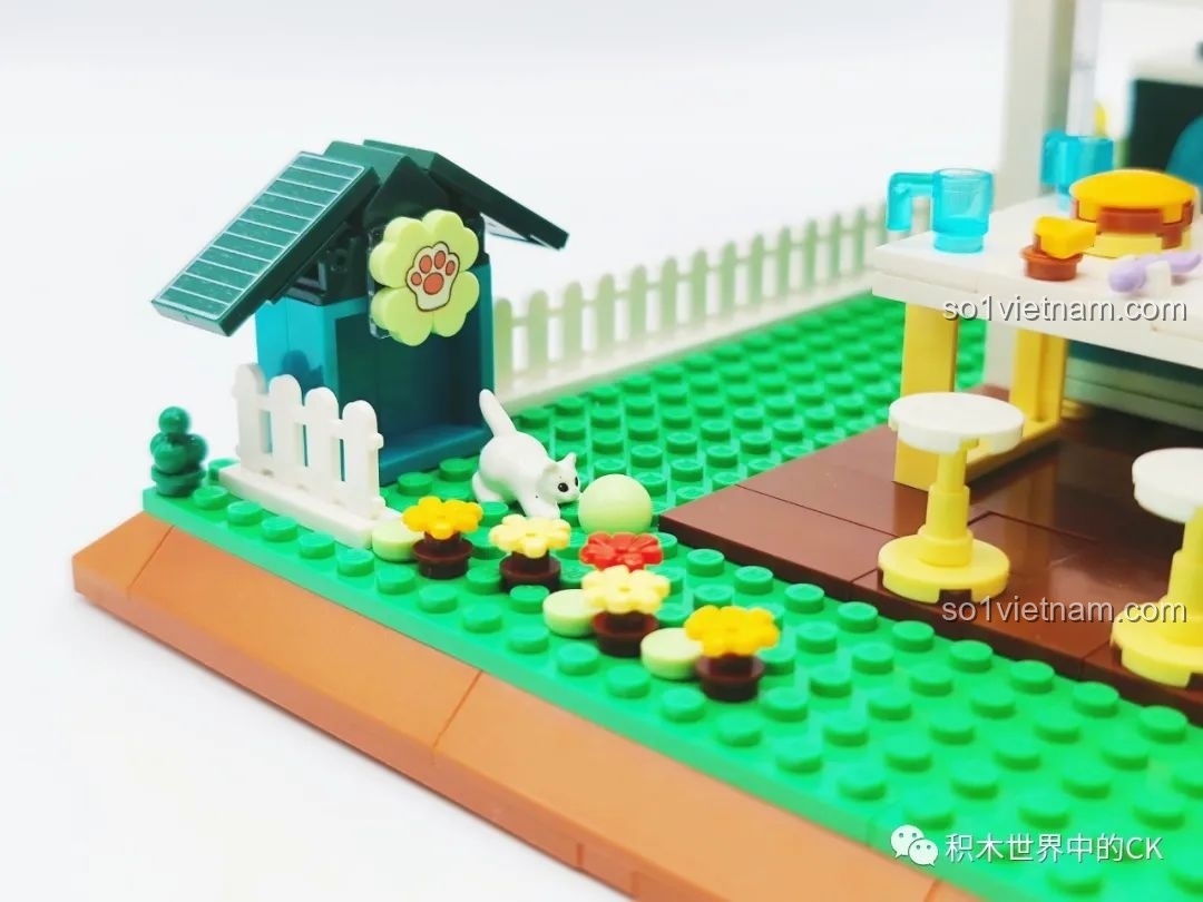 Thành phẩm ZHEGAO DZ6110 Biệt thự Ánh Dương với cửa sổ kính mở