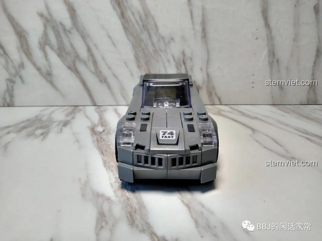 Mặt sau của mô hình xe thể thao từ bộ lắp ráp Zhegao QL0714 Xe Đua Biến Hình Armour Racing, đồ chơi lắp ghép xe đua tốc độ cho bé trai 6 tuổi, giá hời