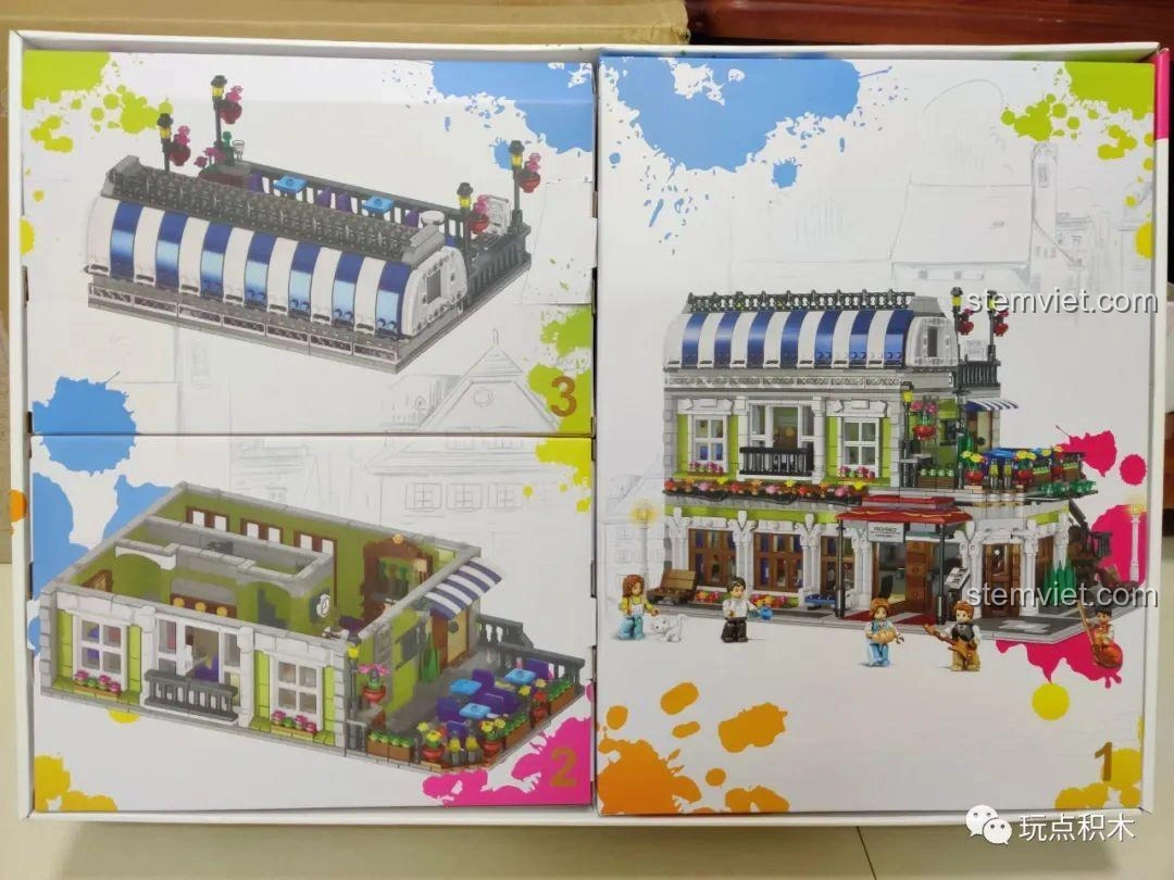 Ba hộp nhỏ bên trong bộ lắp ghép ZHEGAO QL0920 Nhà Hàng Lãng Mạn, giúp phân loại các túi mảnh ghép.