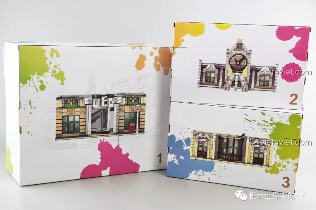 Các hộp nhỏ đựng mảnh ghép ZHEGAO QL0922 Trung Tâm Thương Mại Châu Âu được sắp xếp gọn gàng.