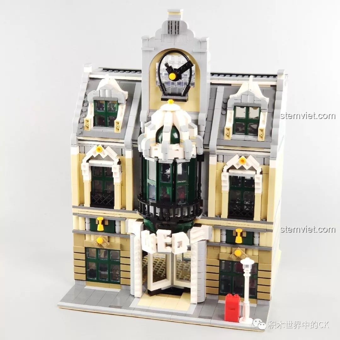 Chi tiết lắp ráp phần mái nhà của ZHEGAO QL0922 Trung Tâm Thương Mại Châu Âu.