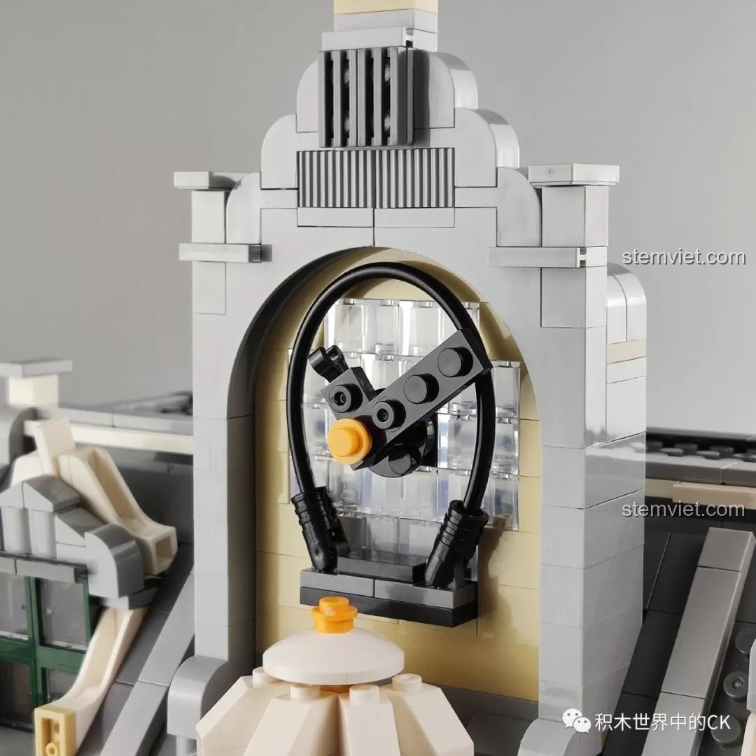 Chi tiết lắp ráp phần mái nhà của ZHEGAO QL0922 Trung Tâm Thương Mại Châu Âu.