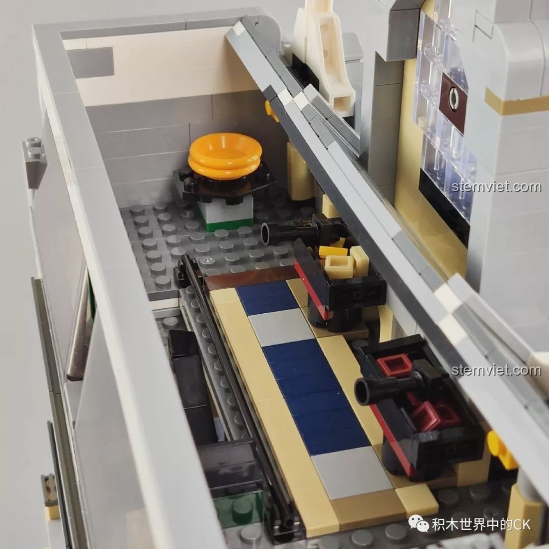 Chi tiết lắp ráp phần mái nhà của ZHEGAO QL0922 Trung Tâm Thương Mại Châu Âu.