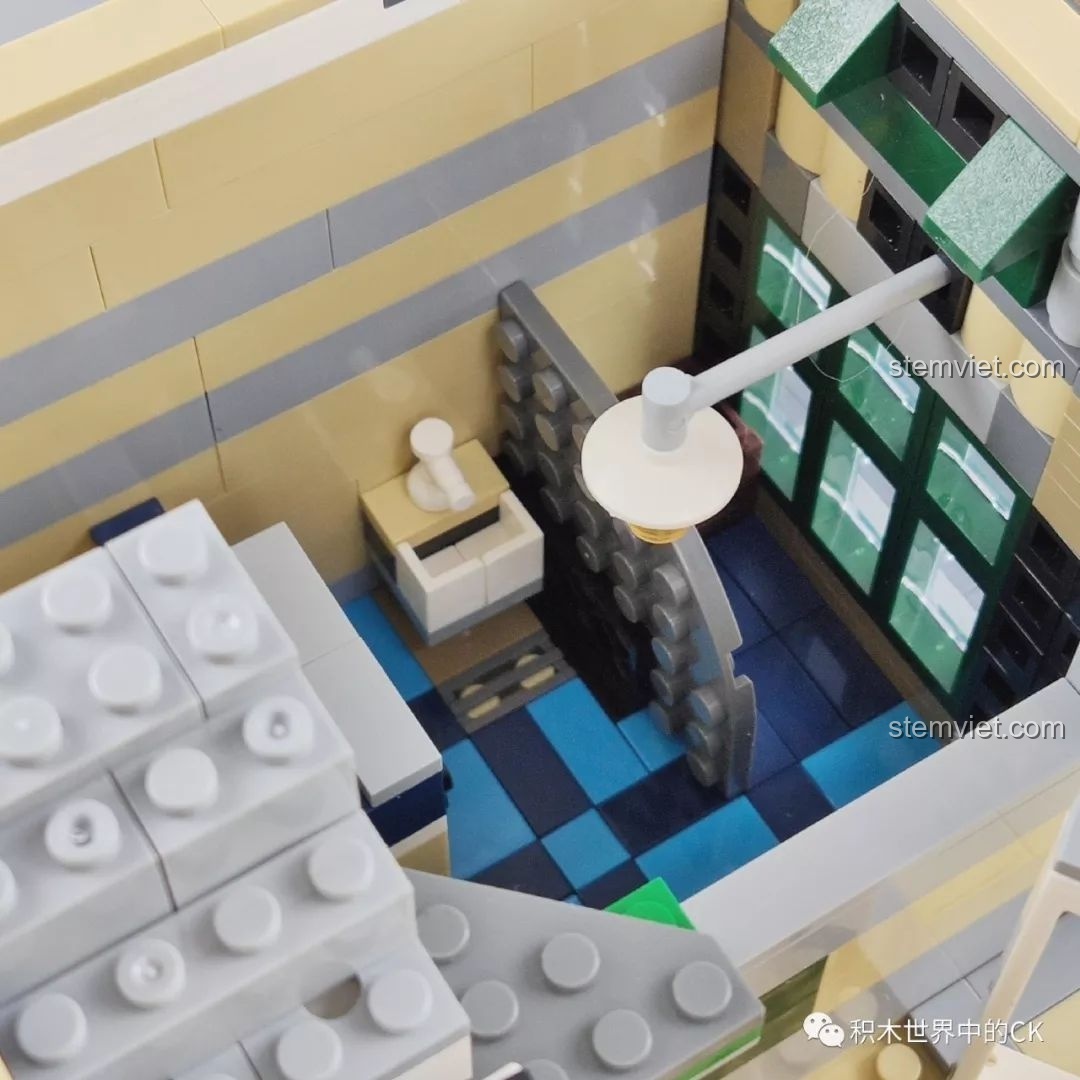 Chi tiết lắp ráp phần mái nhà của ZHEGAO QL0922 Trung Tâm Thương Mại Châu Âu.