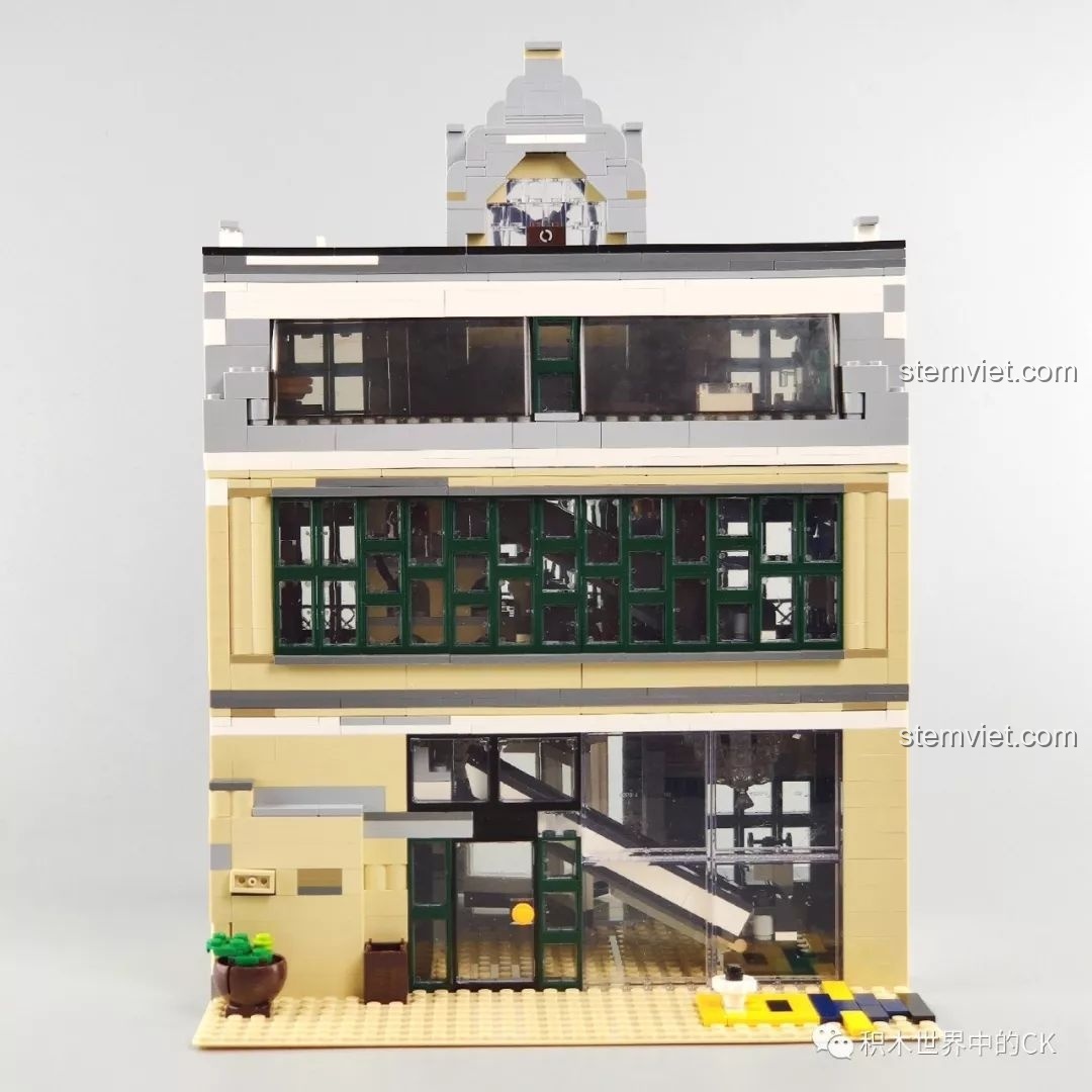 Chi tiết lắp ráp phần mái nhà của ZHEGAO QL0922 Trung Tâm Thương Mại Châu Âu.