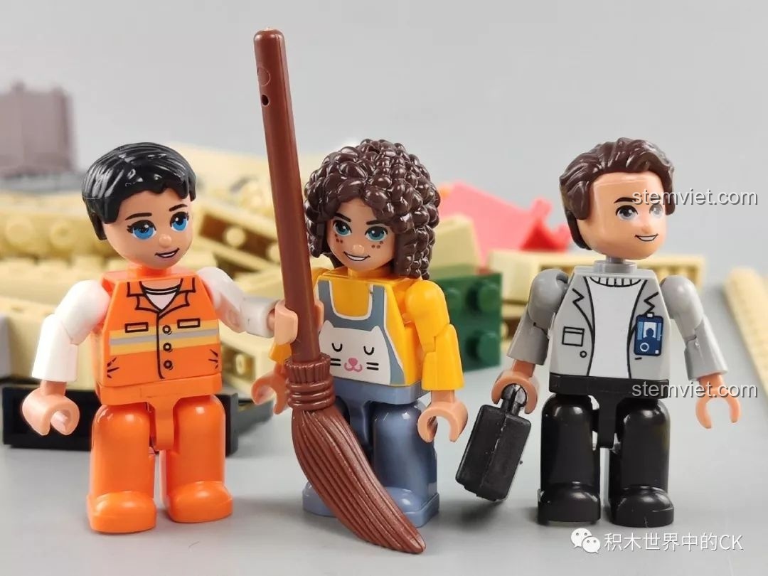 Các minifigures đi kèm bộ ZHEGAO QL0922 Trung Tâm Thương Mại Châu Âu.