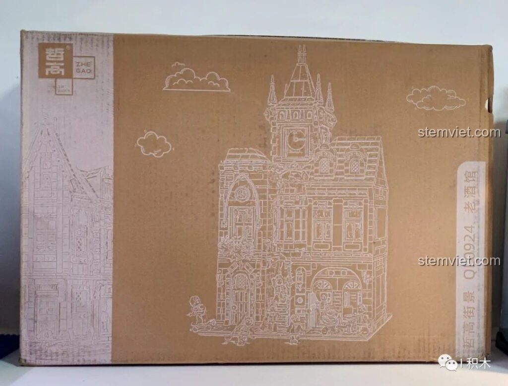 Hộp sản phẩm bộ lắp ghép ZHEGAO QL0924 Quán Rượu Cổ với hình ảnh phác thảo kiến trúc độc đáo.